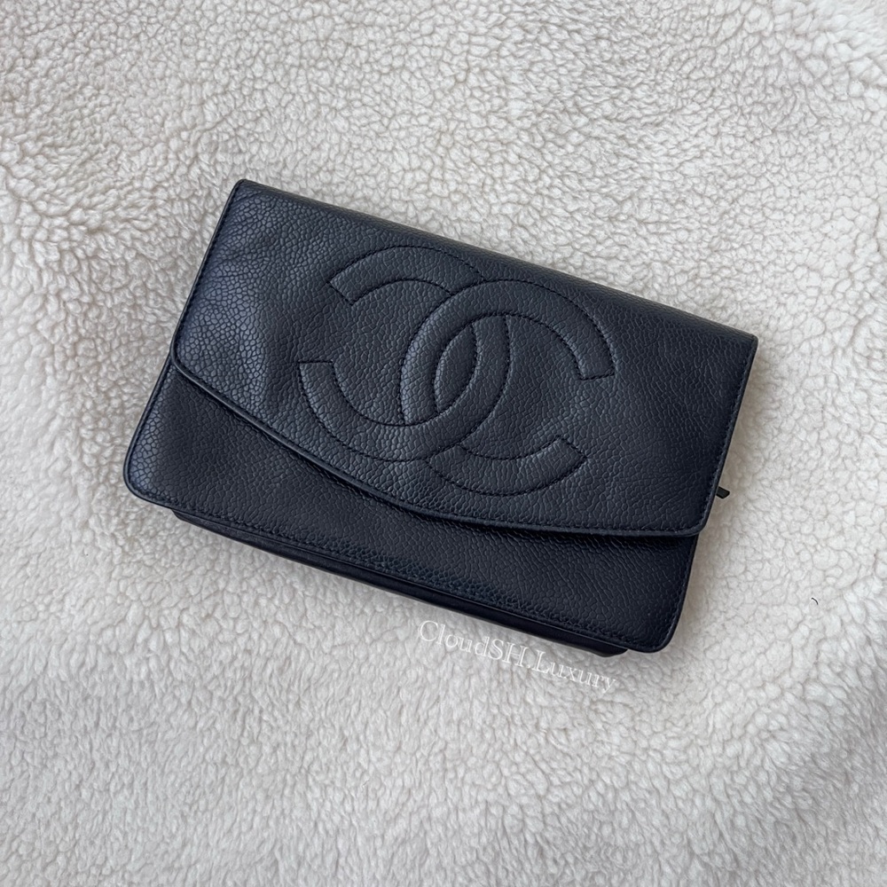 Auth Chanel Vintage CC Logo Black Caviar WOC Wallet / Clutch - PreLoved